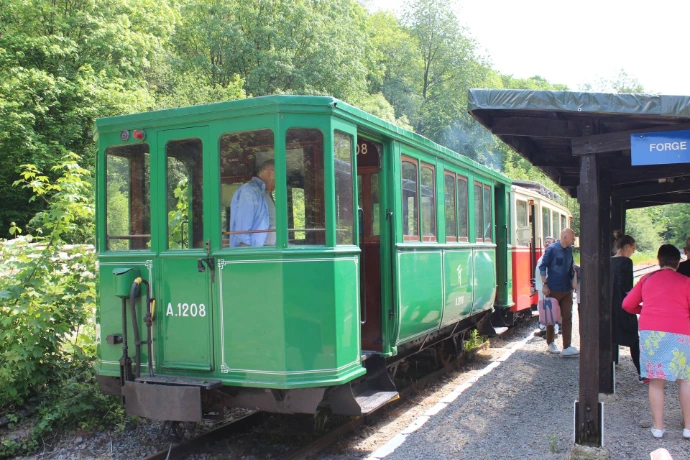Voiture A 1208 du TTA